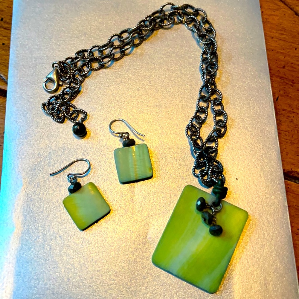 Silpada matching set of earings and necklace